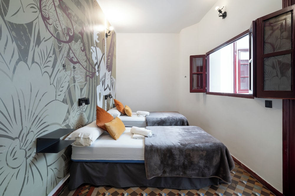 Home Youth Hostel 21/73
