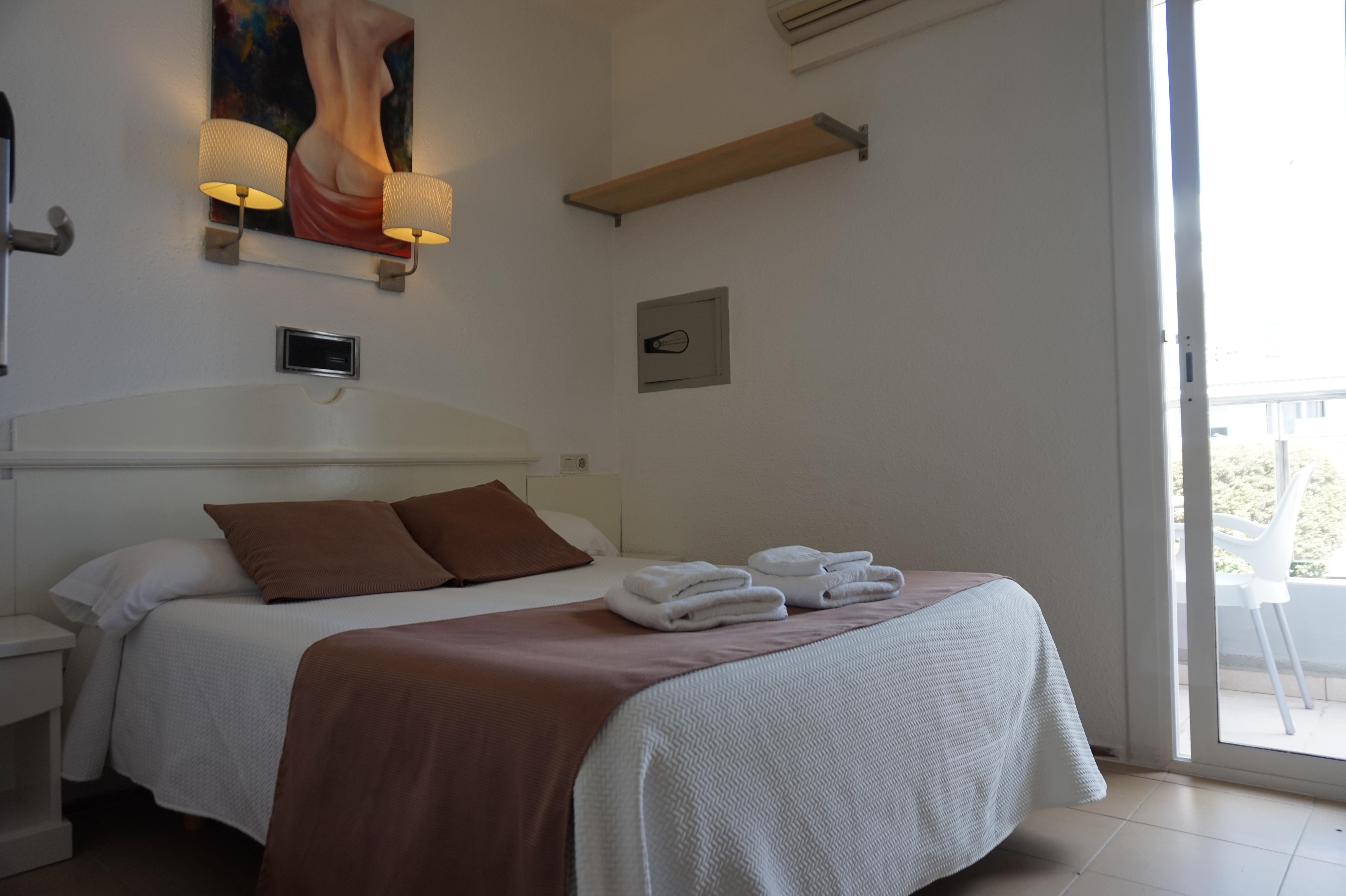 Standard, Double Bed
