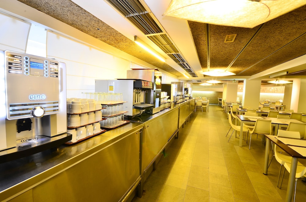 Hotel Sol Y Sombra 24/35