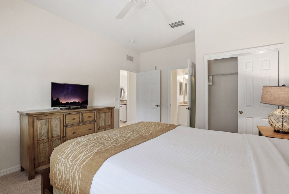 Greenlinks Golf Villas At Lely Resort 32/76