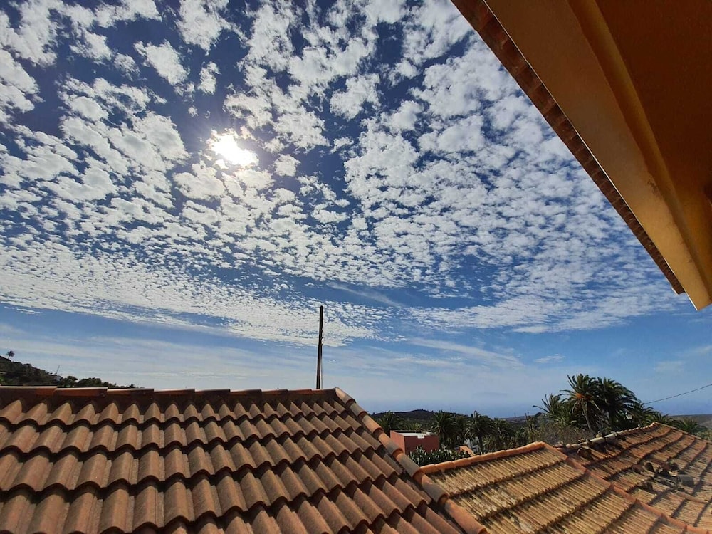 CASAS RURALES AMPARO LAS HAYAS 38/49