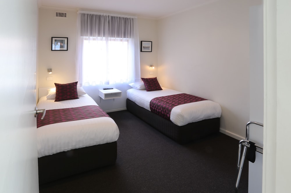 Motel 429 19/69