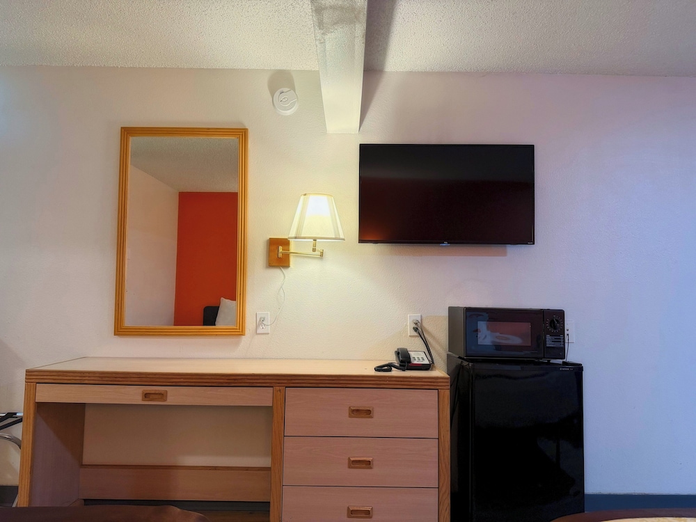 Hermiston Inn & Suites 41/50
