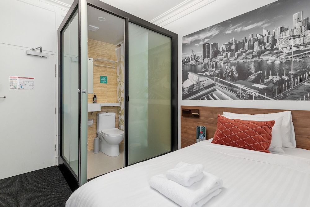 Criterion Hotel Sydney 13/64