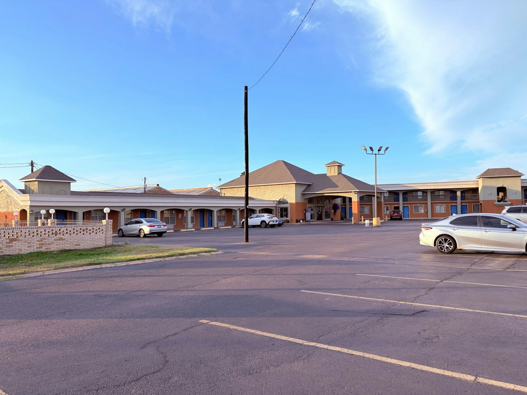 Aloha Inn McAllen Airport near Medical center Tx 32/40