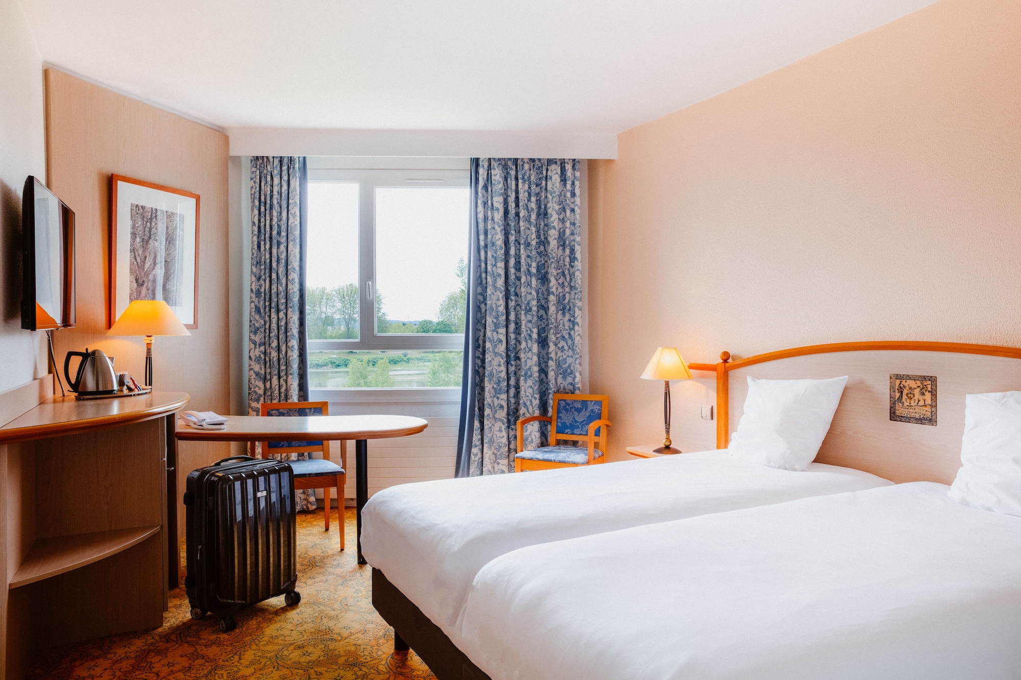 Standard, Twin Beds