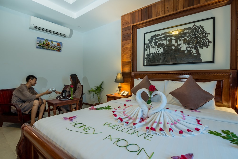 Indra Porak Residence 52/74