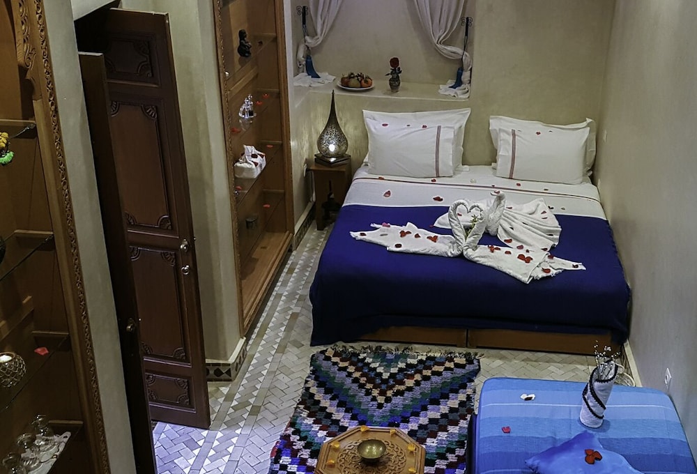 Riad Gallery 49 35/50