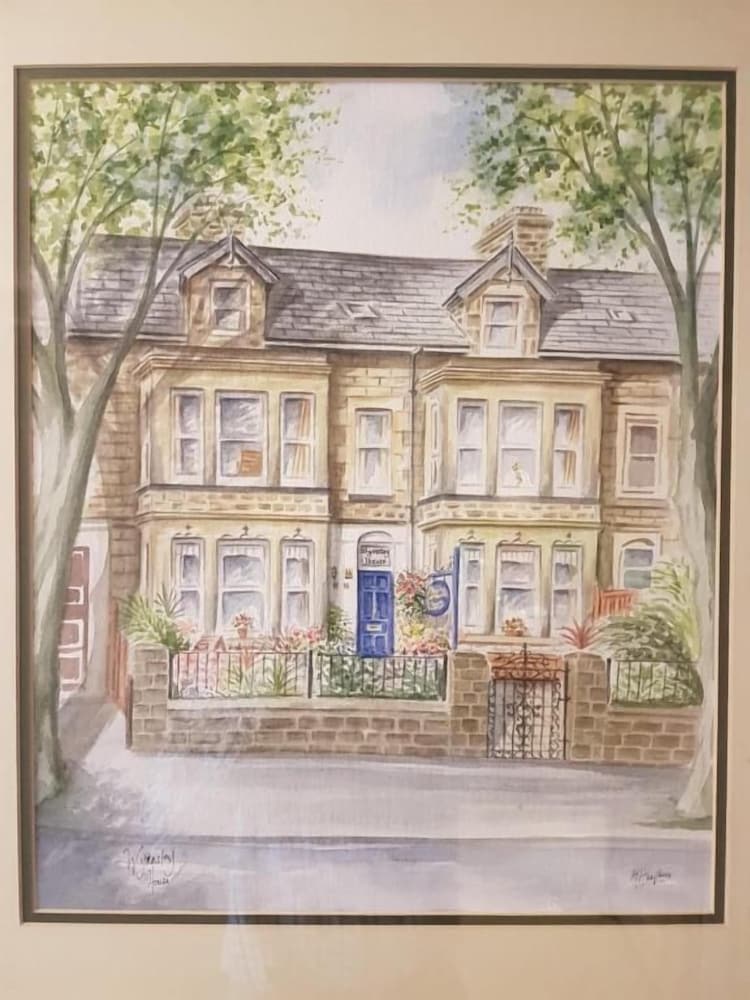 Wynnstay House 5/33