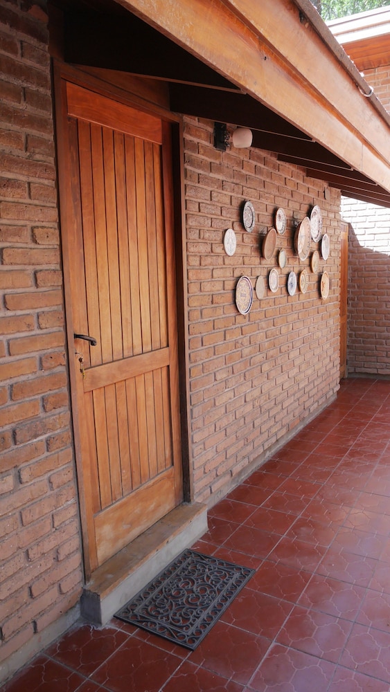Lujan de Cuyo Bed and Breakfast 20/50