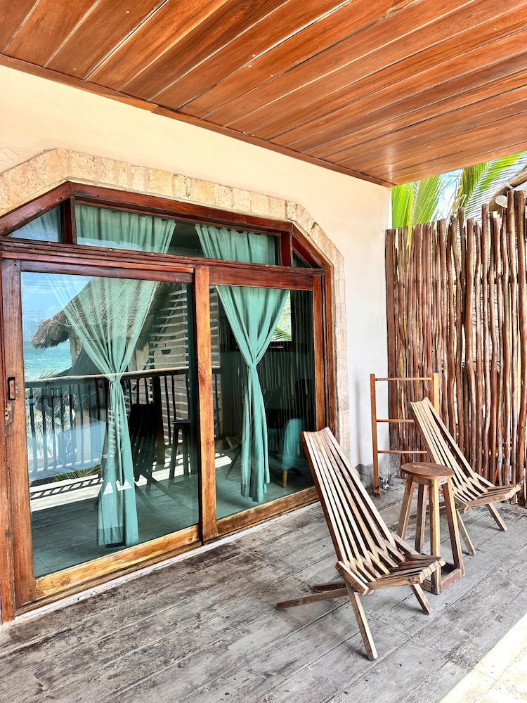 Playa Canek Boutique Eco Hotel 75/100