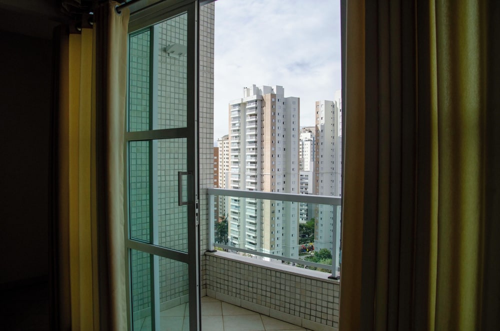 City Hall Flat & Hotel 6/50