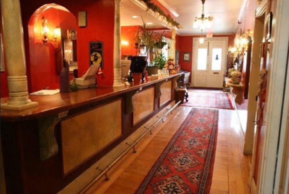 Admiral Fitzroy Inn 4/37