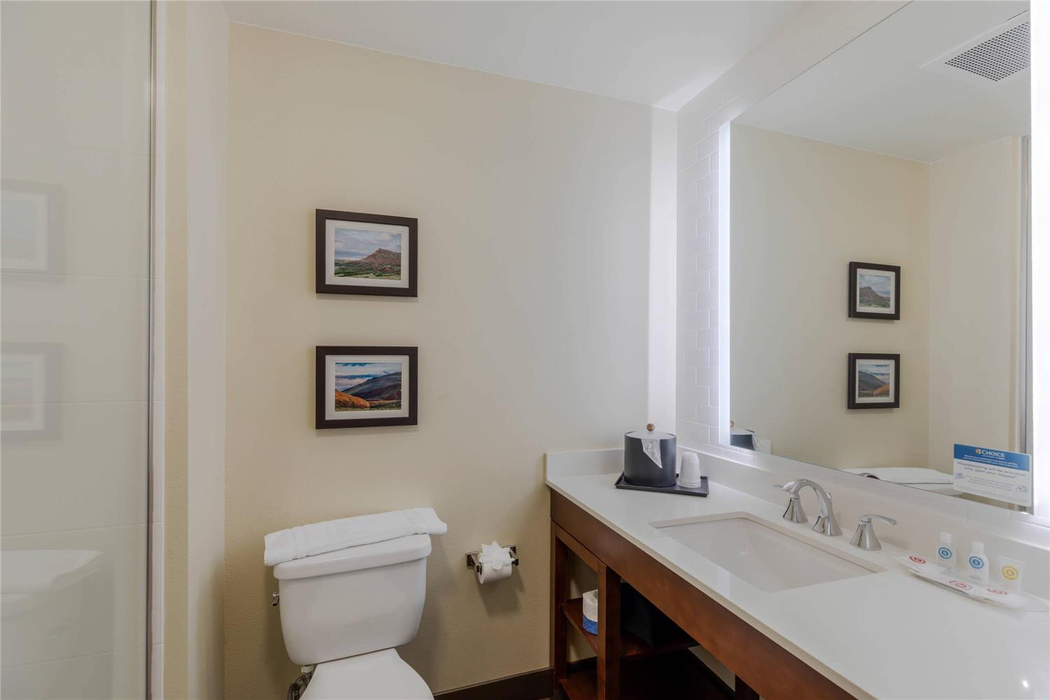 Comfort Suites Loveland 44/48