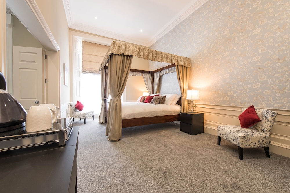 Royal Princes Suites 13/37