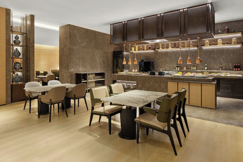 Dongguan Forum Hotel and Apartment 50/50