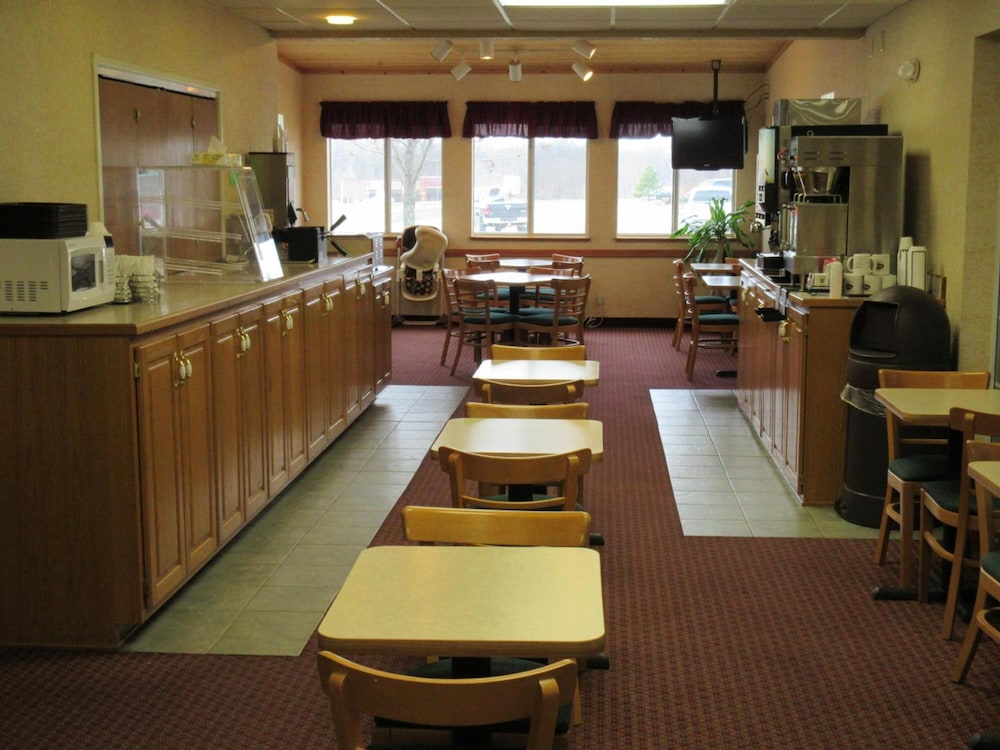 Parkfield Inn 25/30