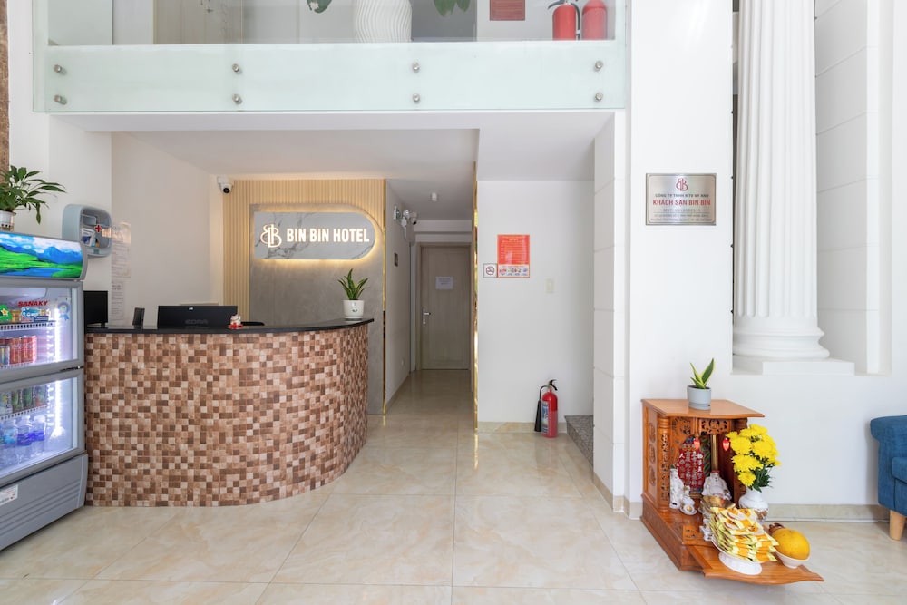 Bin Bin Hotel 3 17/50