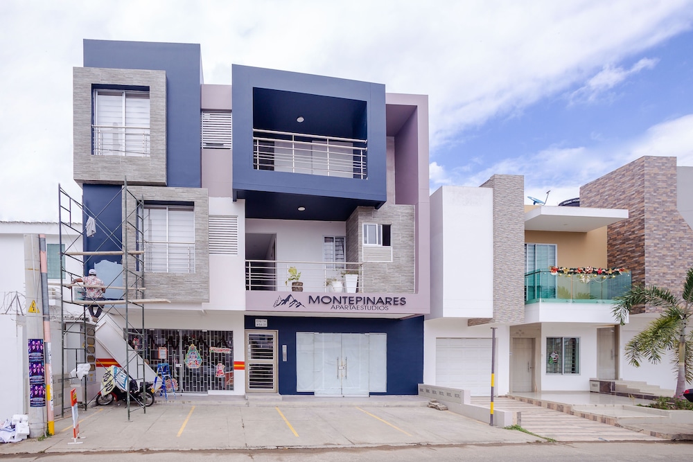 Montepinares Apartaestudios 4/33