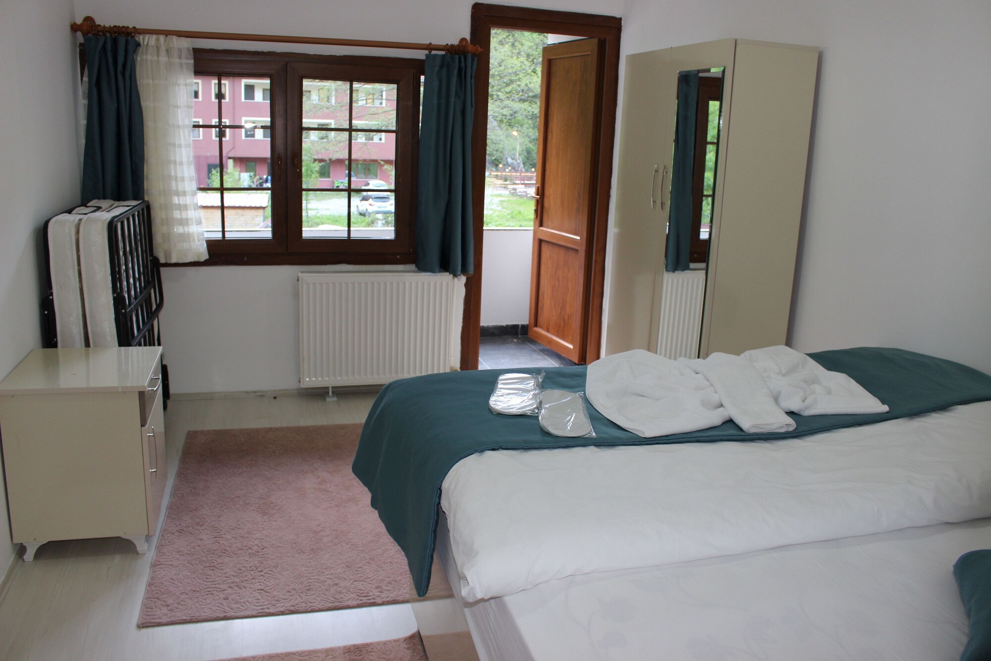 1 BEDROOM, TOWER, FAMILY, STUDIO, SUITE