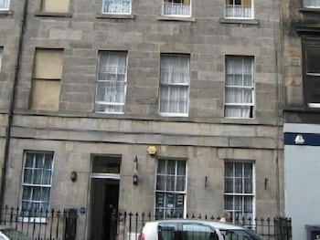 Sakura Edinburgh Guest House 3/20