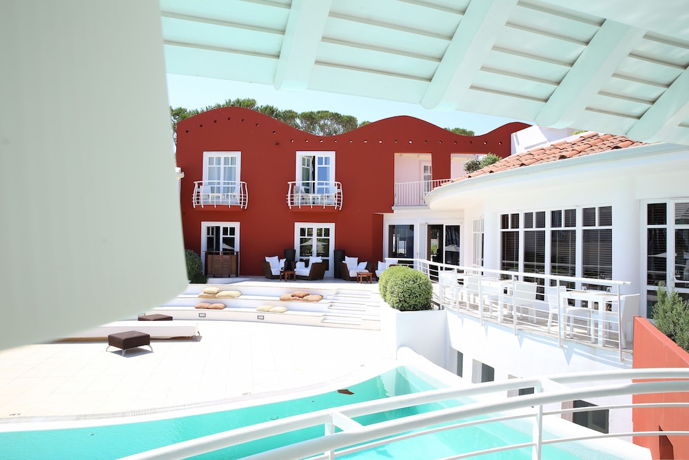 Felix La Coluccia Hotel 57/67