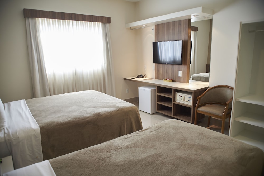 BUSINESS PARK HOTEL 13/69
