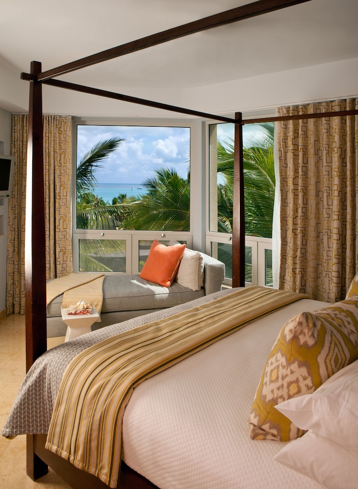 Grace Bay Club 37/83