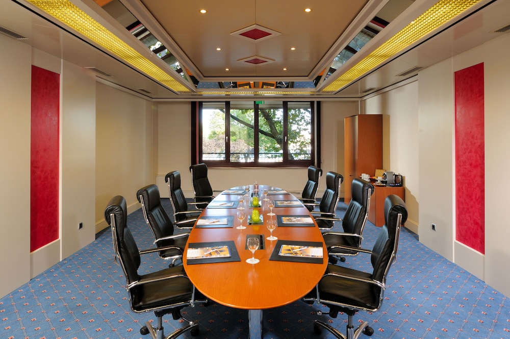 Maritim Hotel Koln 40/55