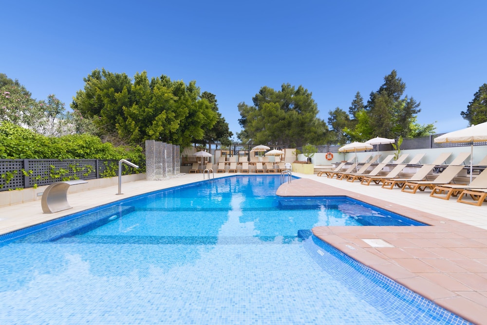 Azuline Hotel Bergantin 24/43