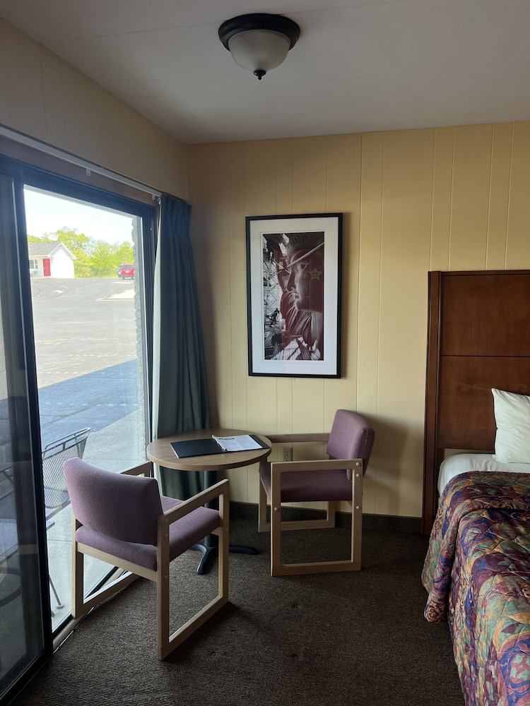All Star Value Inn 44/74