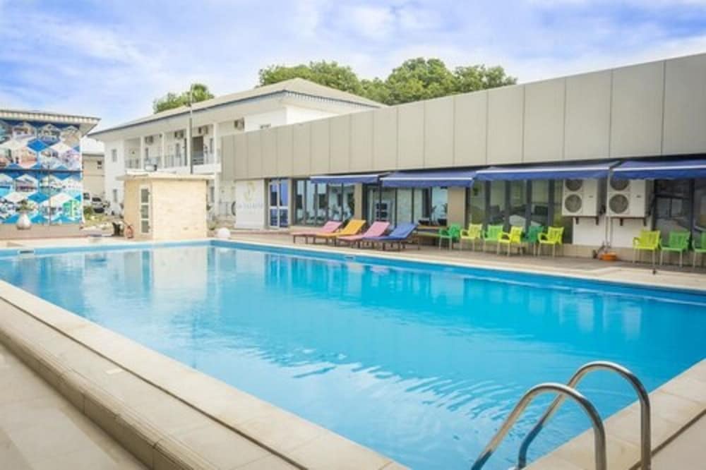 Hotel La Falaise Bonanjo 3/42