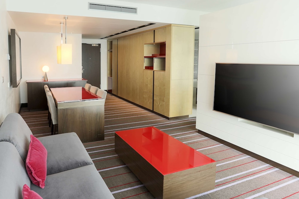 Radisson Blu Media Harbour Hotel Dusseldorf 38/68