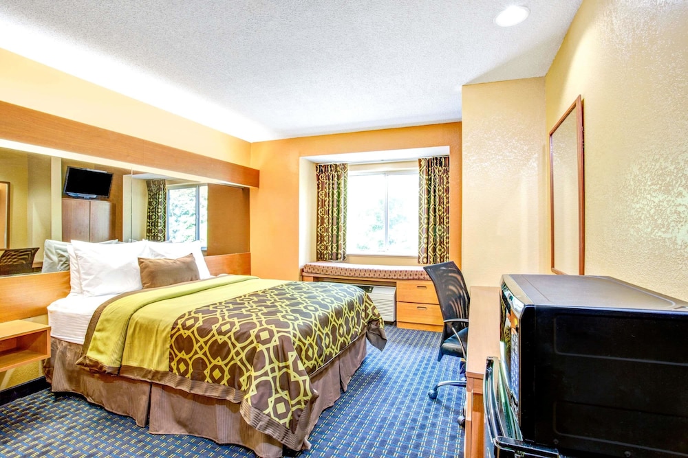 Microtel Inn Suites By Wyndham Newport News Airport 7/26