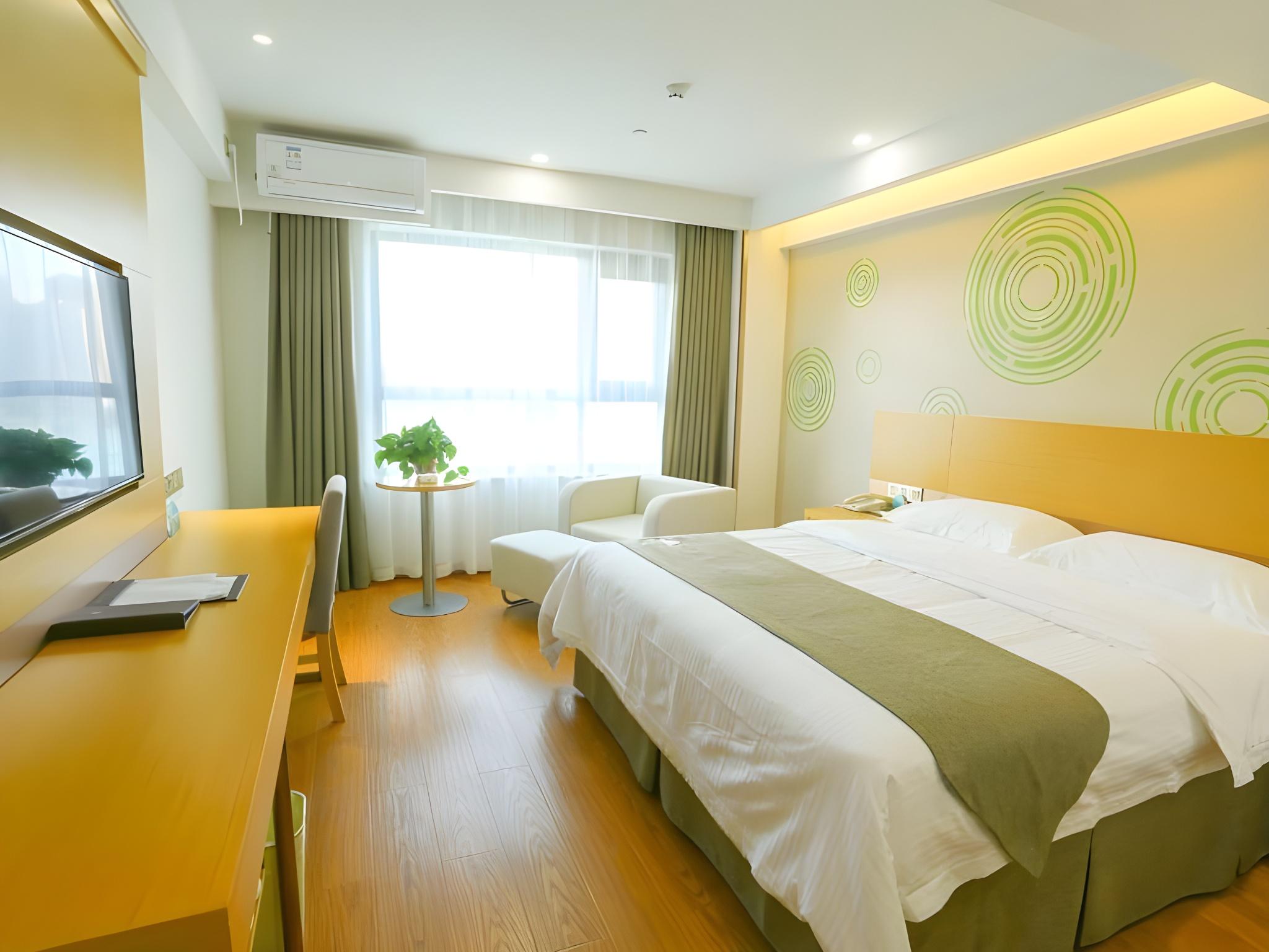 Business, King Bed, Queen Bed
