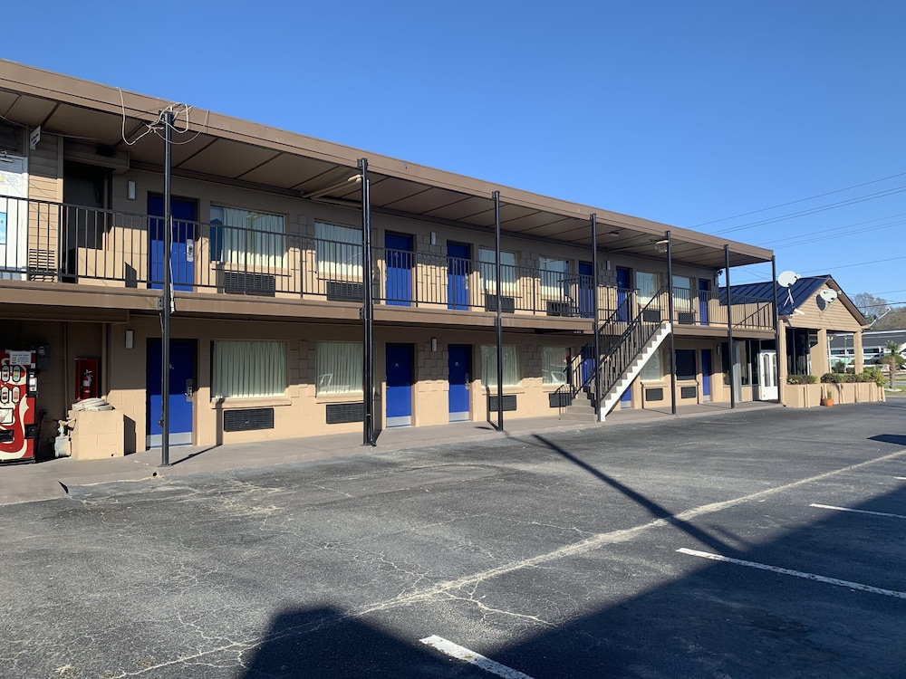 Motel6 Greenville, NC – ECU-Medical Center 42/59