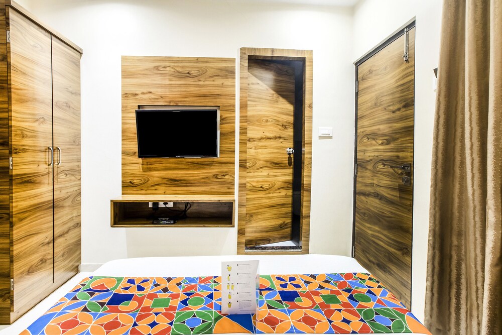 Fabhotel Amour Andheri East 14/17