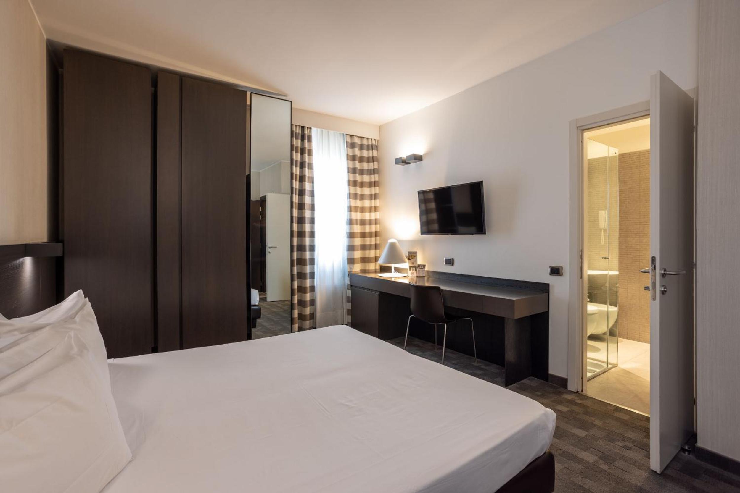 Room, King Bed