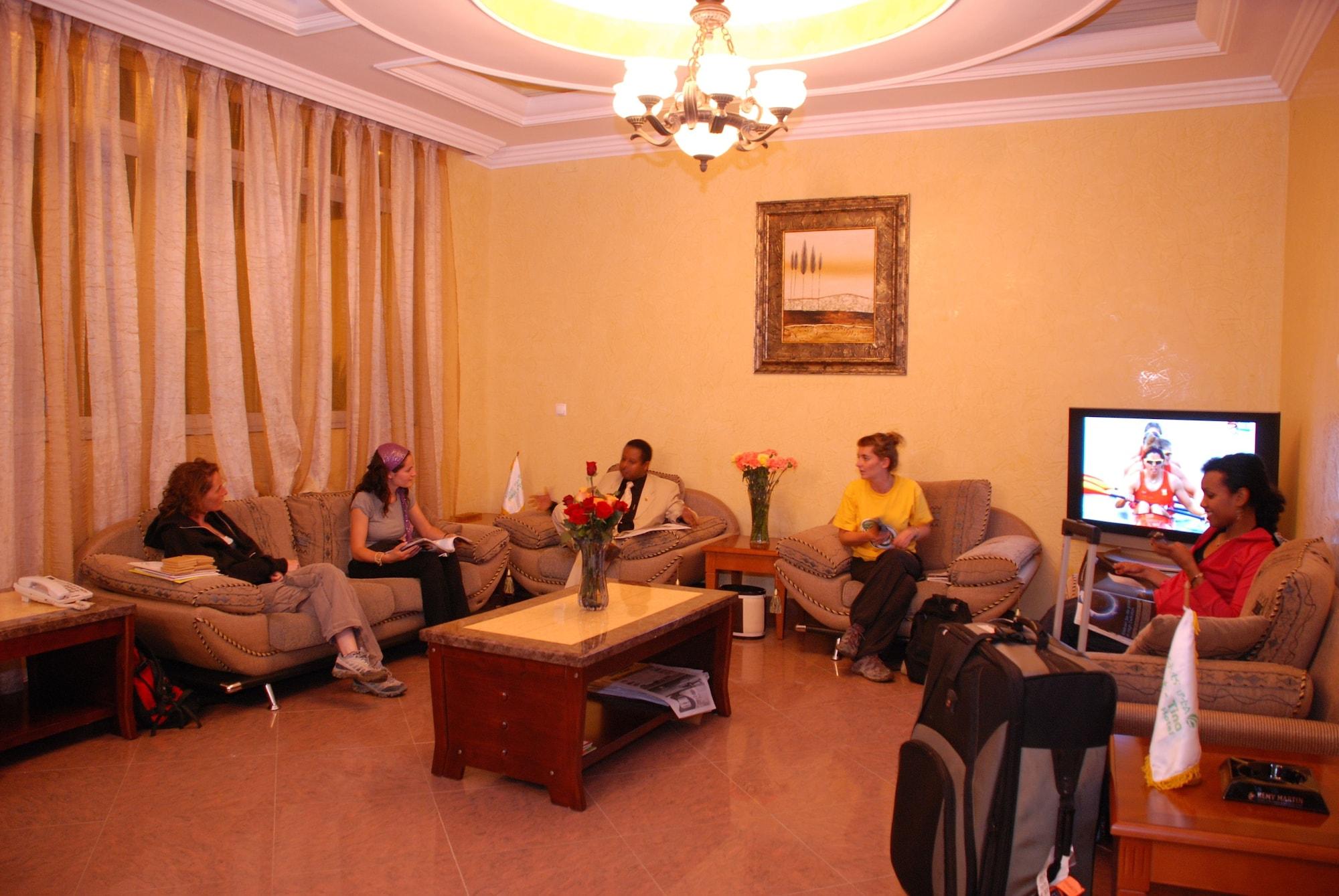 Adot Tina Hotel 22/34