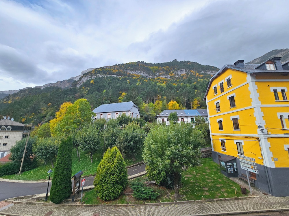 CANFRANC APARTAMENTOS 3000 3/50