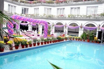 GRAND CONTINENTAL HOTEL 3/51