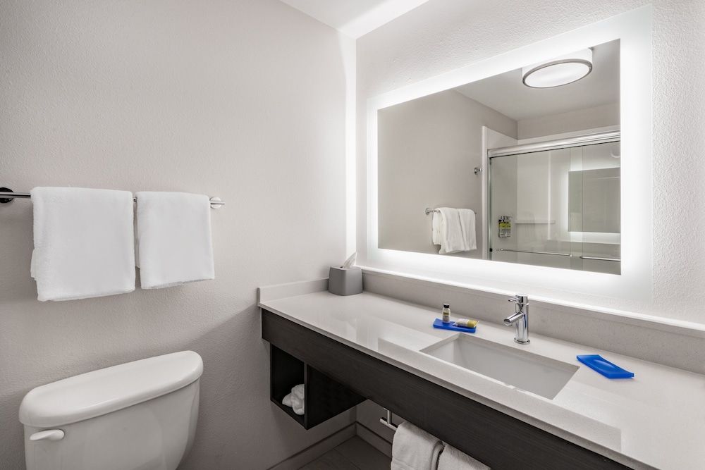 Holiday Inn Express And Suites Trinidad 15/32