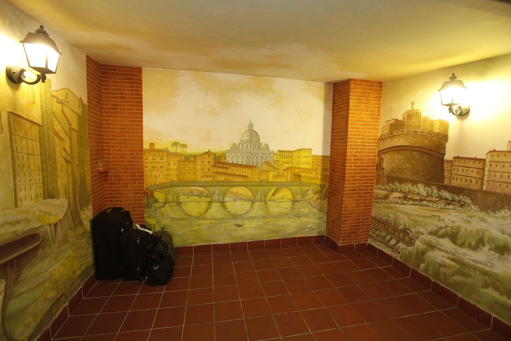 Adriatic Hotel 36/43