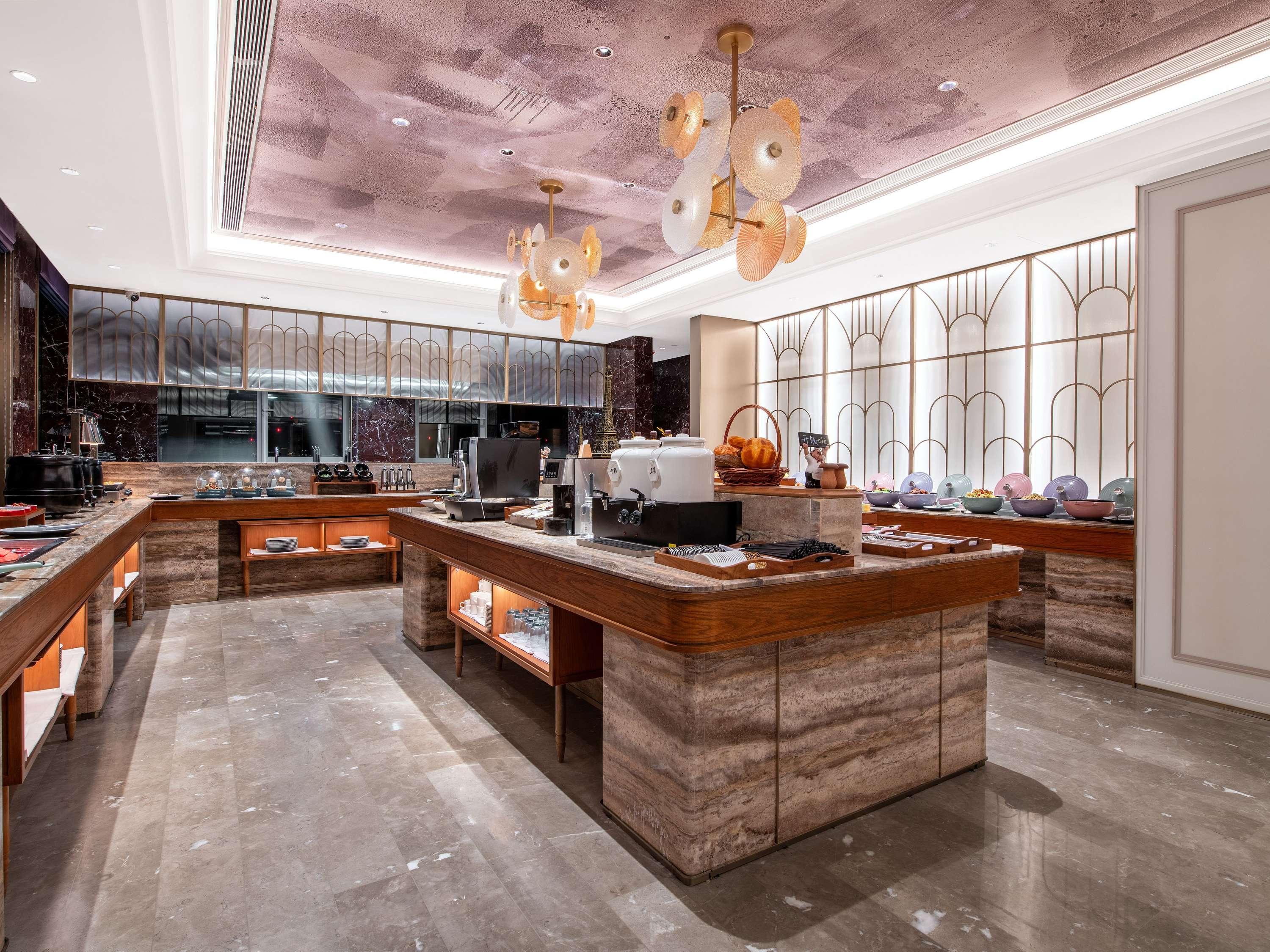 Mercure Chengdu West Expo City 10/36