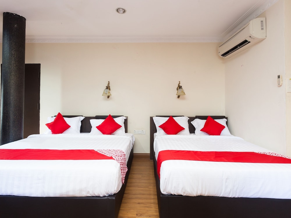 Hotel O T P Hotel 23/54