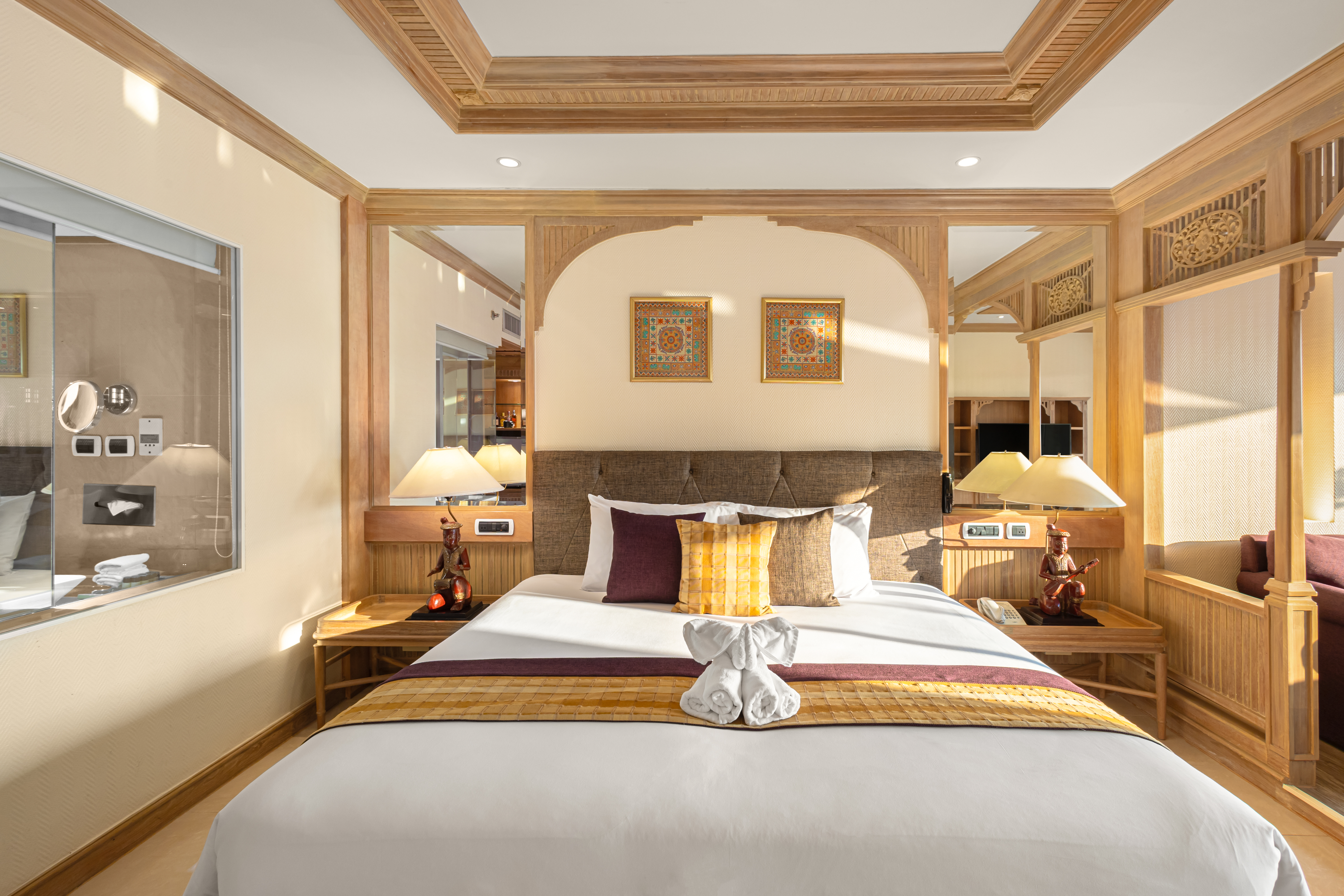 Plus, Mini, Suite, King Bed, Sunrise View