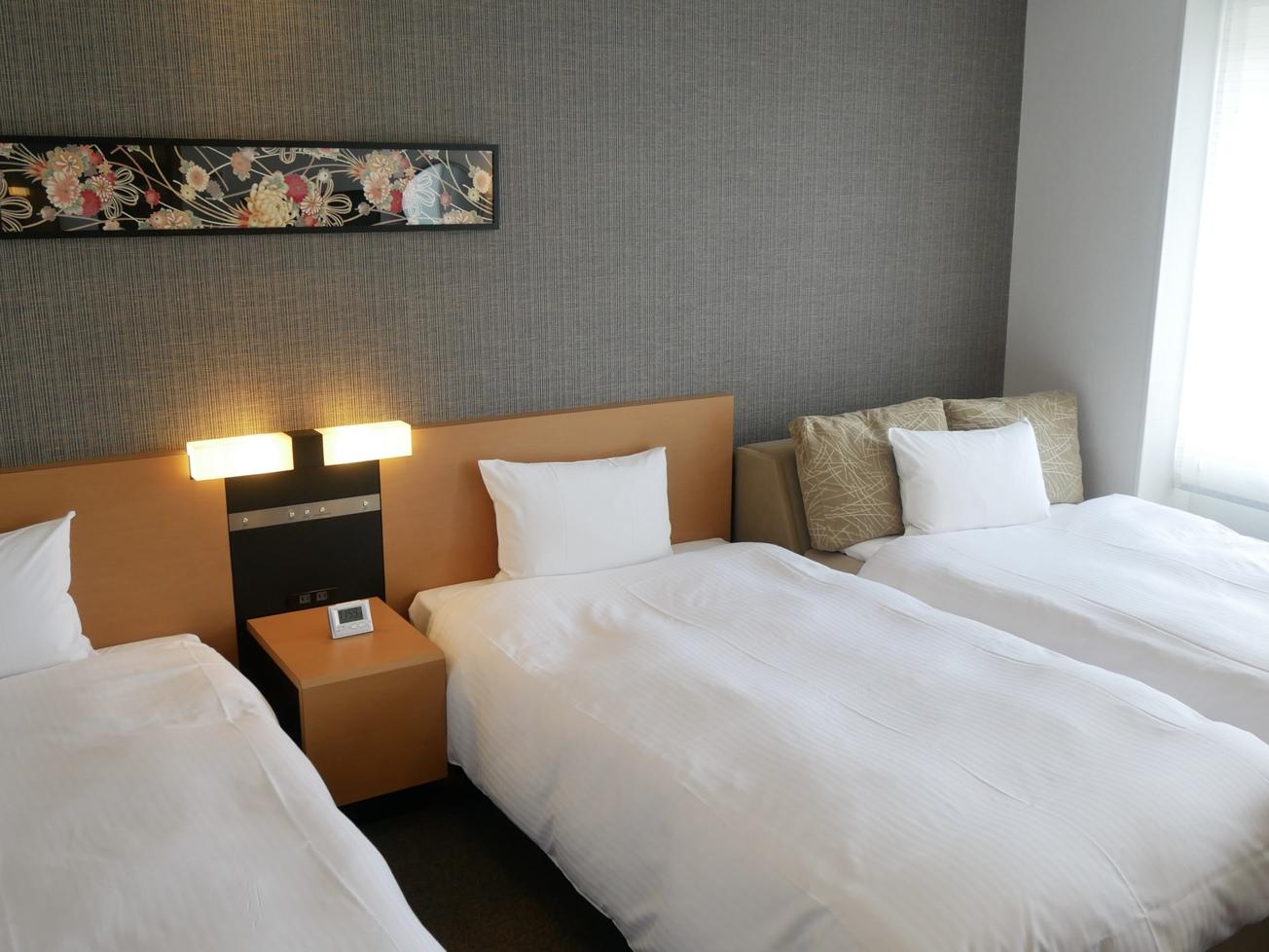 Room, Twin Beds, Sofa