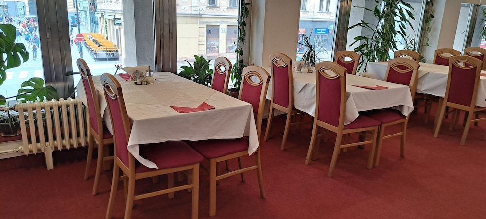 Legie Hotel 25/45
