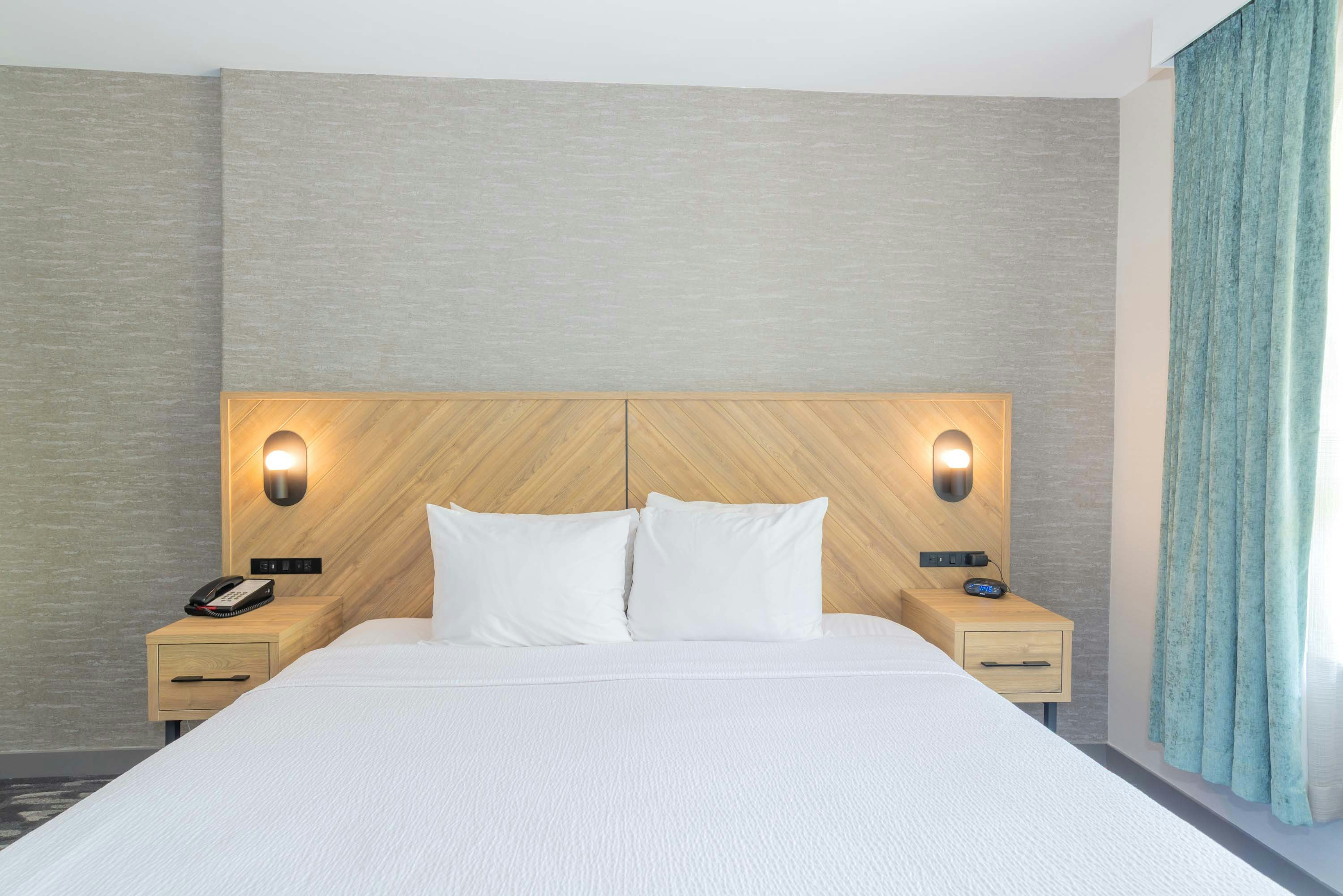 جناح بسرير كينج بإطلالة مع أريكة بمطبخ، Sandman Suites Surrey Guildford 2/6