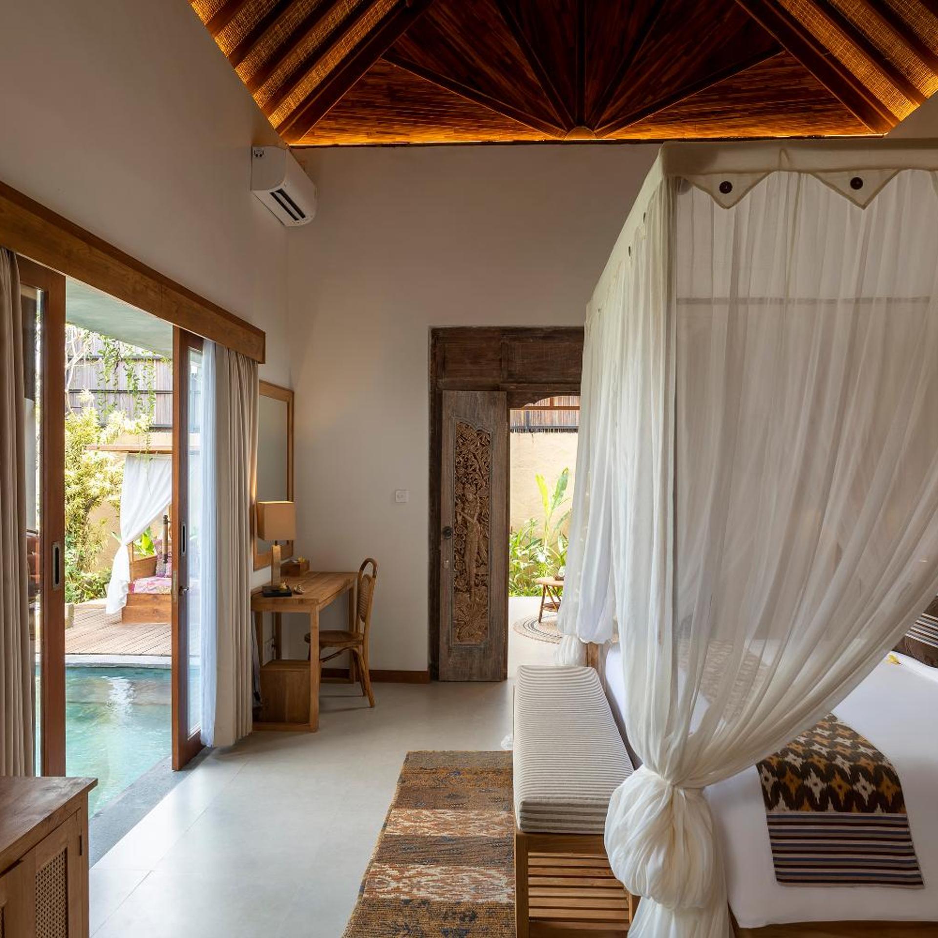 Pool, Villa, King Bed, Garden View